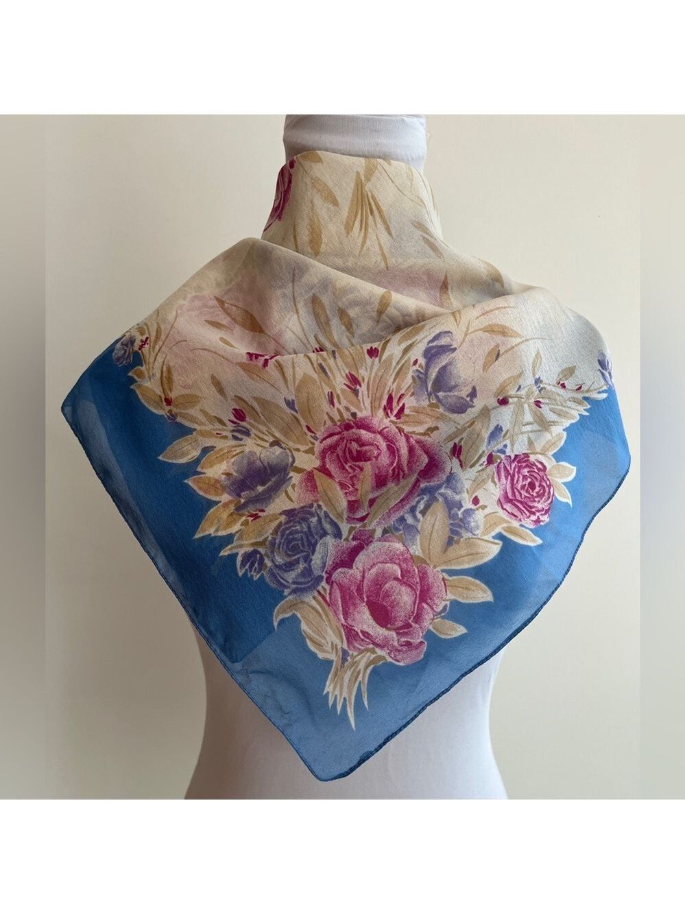 VINTAGE Boselli Crepe Square Scarf Floral Roses Pattern Spring Summer Made Italy
